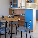 Apaggio Di - Private Parking & Sea View Apartament